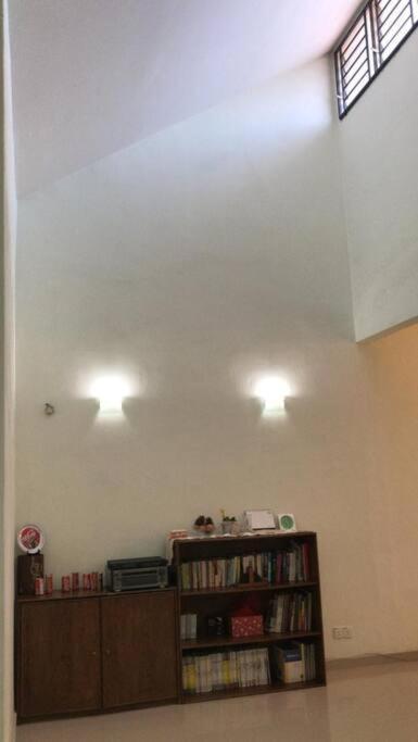 Terrace House Near Stulang Laut Ciq Midvalley Ksl For 7Pax ジョホールバル エクステリア 写真