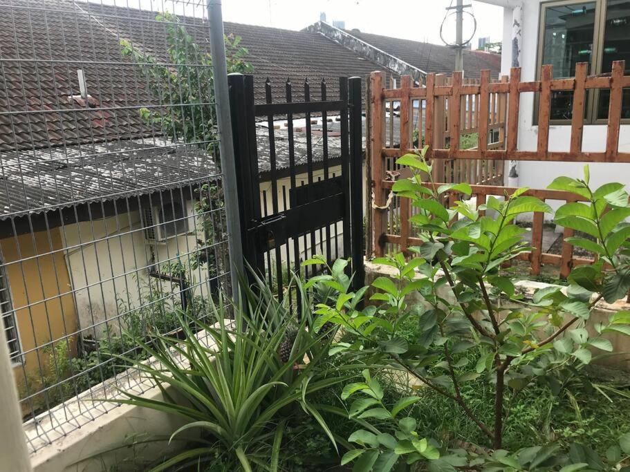 Terrace House Near Stulang Laut Ciq Midvalley Ksl For 7Pax ジョホールバル エクステリア 写真