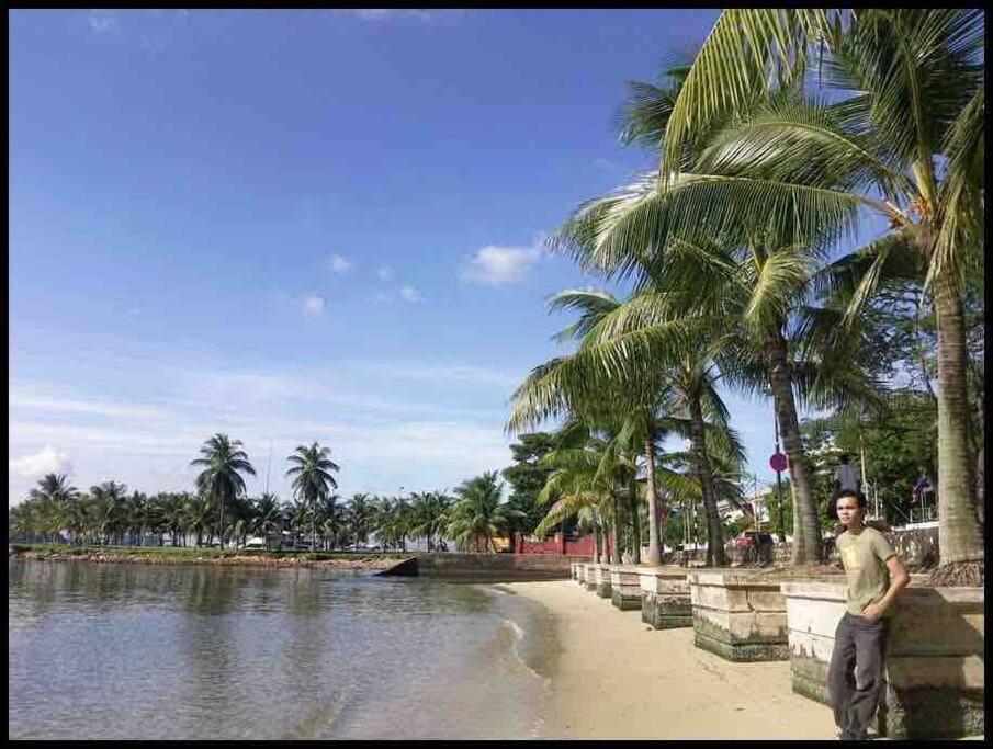 Terrace House Near Stulang Laut Ciq Midvalley Ksl For 7Pax ジョホールバル エクステリア 写真
