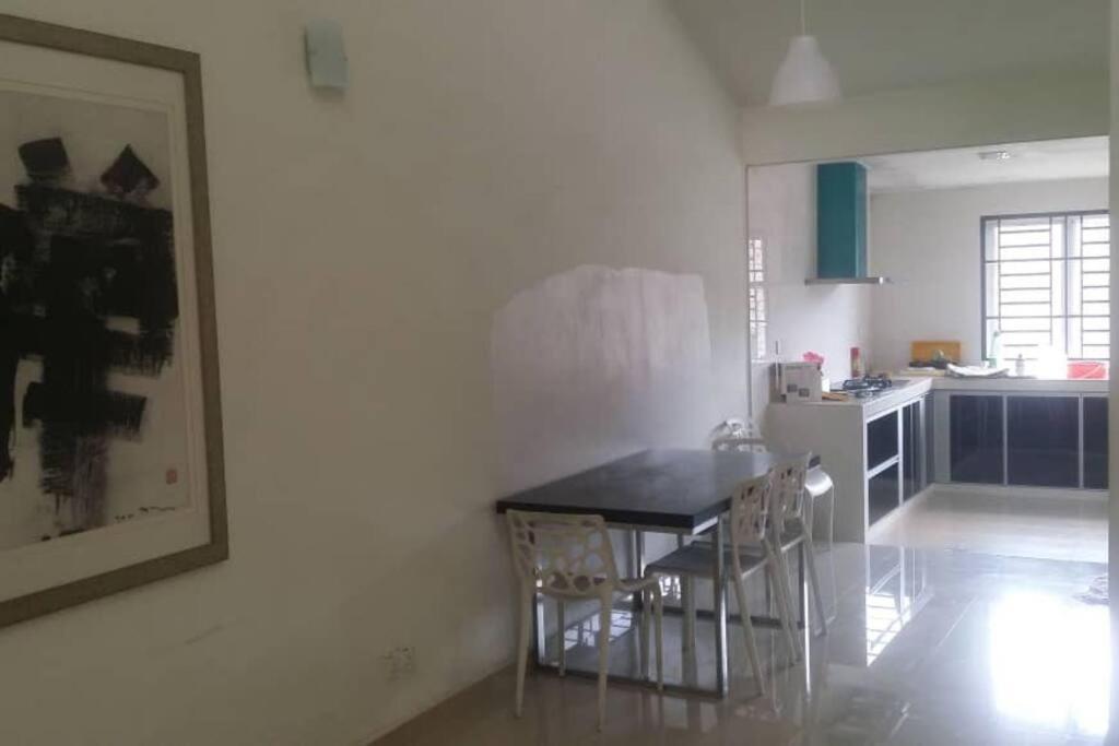 Terrace House Near Stulang Laut Ciq Midvalley Ksl For 7Pax ジョホールバル エクステリア 写真