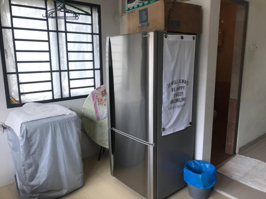 Terrace House Near Stulang Laut Ciq Midvalley Ksl For 7Pax ジョホールバル エクステリア 写真